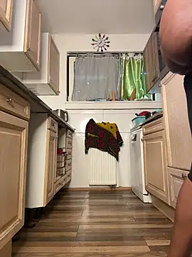 ShantelSexyYoungMilfie live sex cam