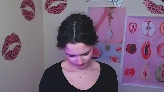 _SusieSu_'s cam snapshot