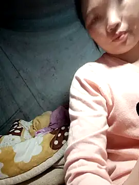 blonde_blg's cam snapshot