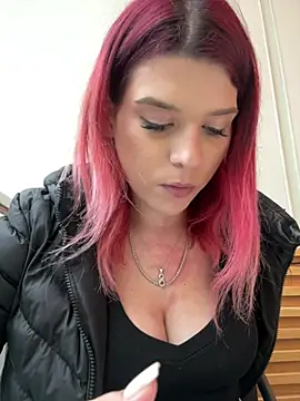 RiriRoseey live sex cam