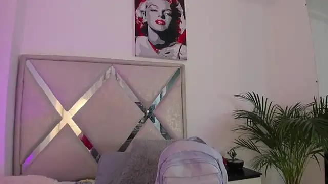 abby_jones2's cam snapshot