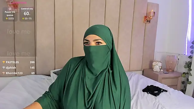 _naylaa_'s cam snapshot