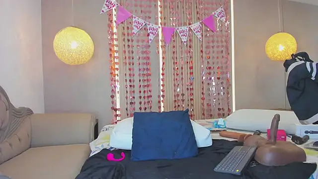 sabrina_shark_'s cam snapshot