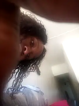 sluttylaura21's cam snapshot