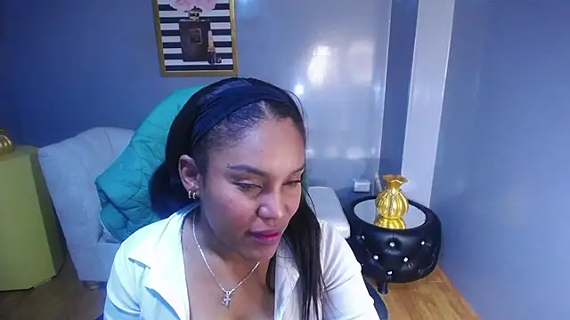 kamala_a's cam snapshot