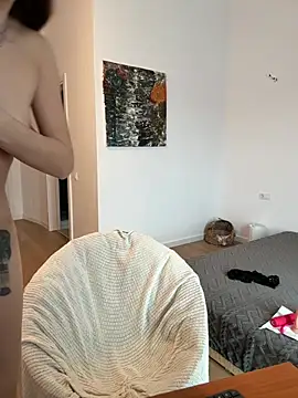 Rebecaburns's cam snapshot