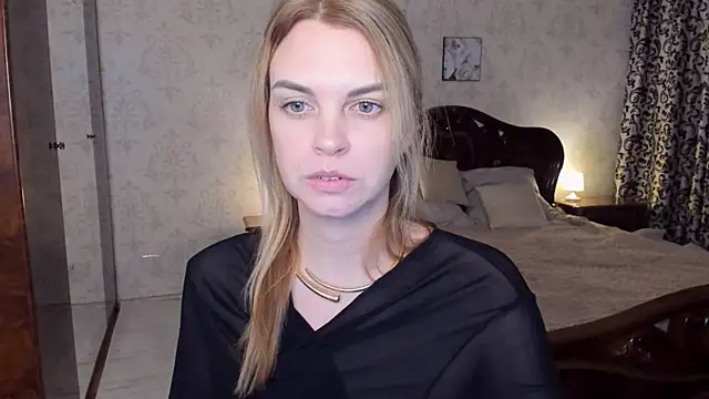 LunaFlinn live sex cam