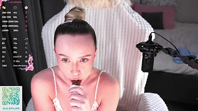 HollisBeckett's cam snapshot