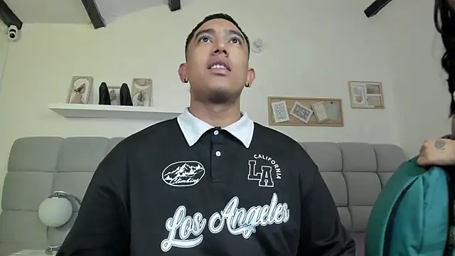 erotic_sins's cam snapshot