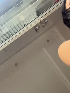 KikiWatson live sex cam