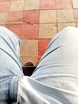 Horny-boyyy live sex cam