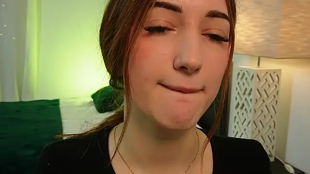 MilaFlame's cam snapshot