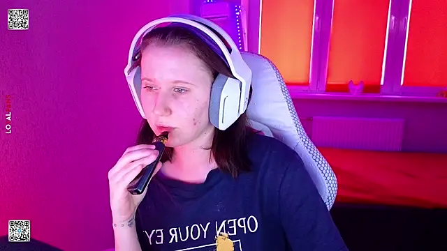 mon_lola's cam snapshot