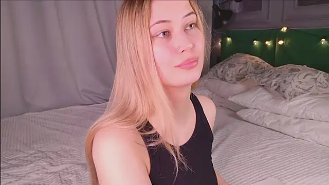 Sofii_Ly's cam snapshot