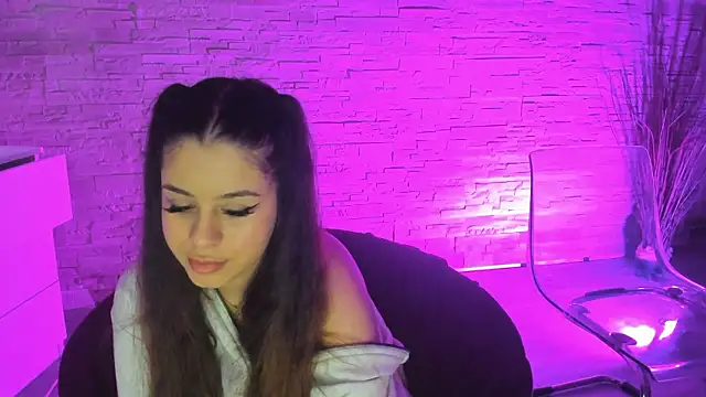 BellaNoir_'s cam snapshot