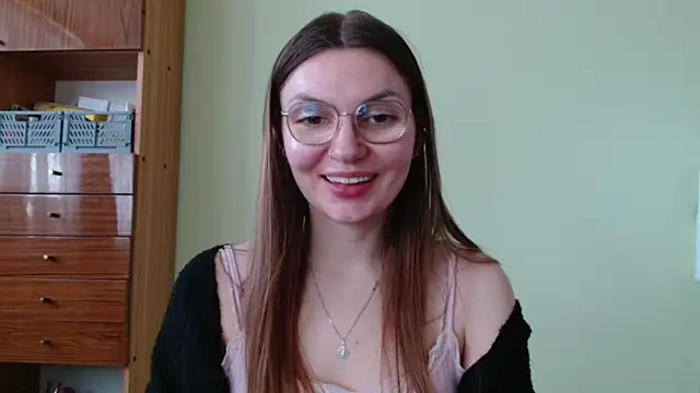 LooveELLYx live sex cam