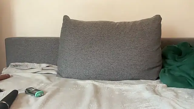 nanaisbackk live sex cam