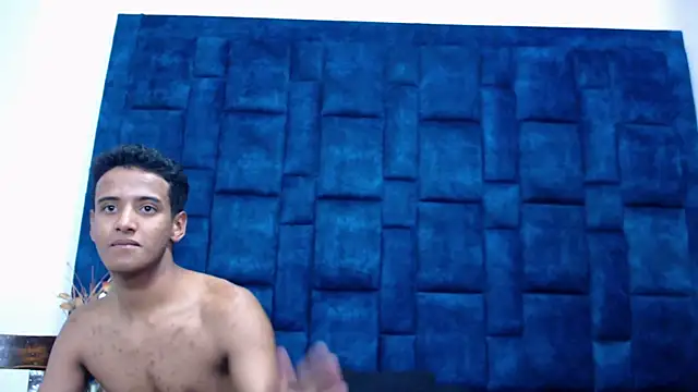 GroupNoLimits's cam snapshot