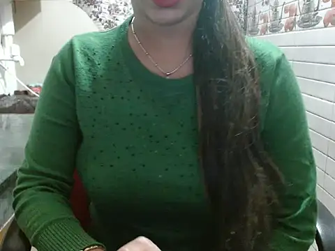 LovingPihu live sex cam