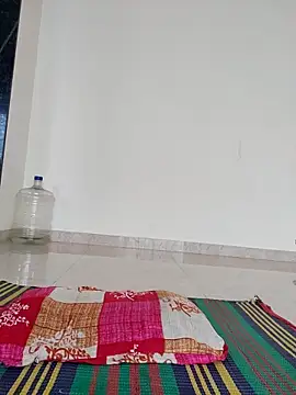 Shivani2002's cam snapshot