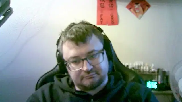 SirAbuser's cam snapshot