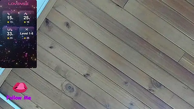 natasha_logan_'s cam snapshot