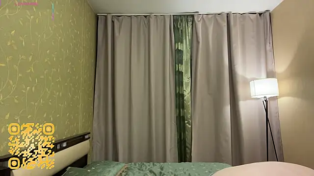 KarlynGow's cam snapshot