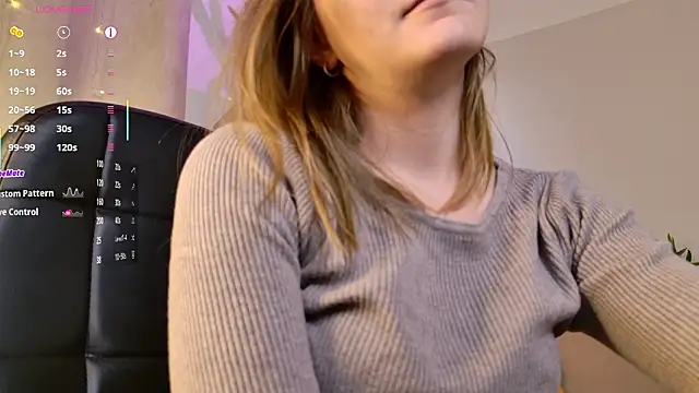 Chloe_princesss live sex cam