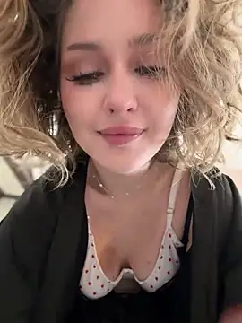 KellyKeler's cam snapshot