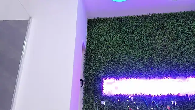 realhotfallingdevil's cam snapshot