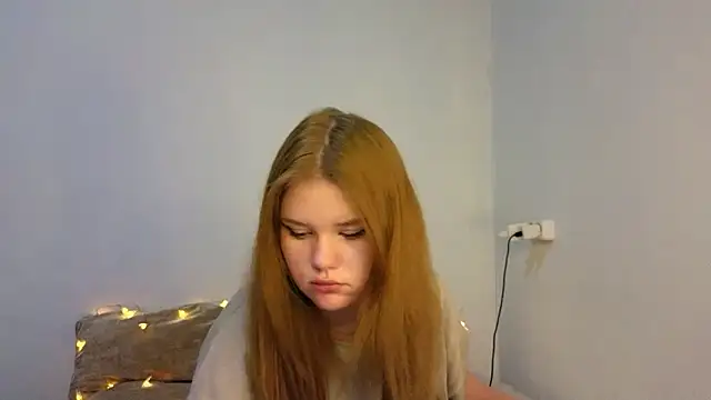 LaseyMoon's cam snapshot