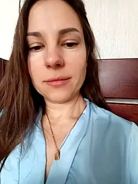 She-Moon's cam snapshot