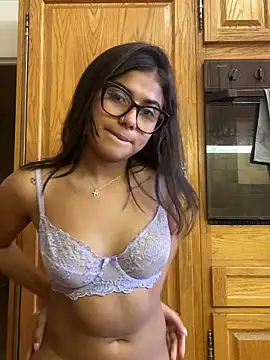 adorablepetite's cam snapshot