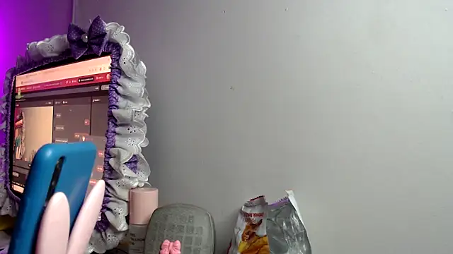 lussyevans24's cam snapshot