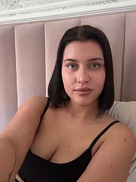 KikiWatson's cam snapshot