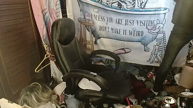 Ombeline1 live sex cam