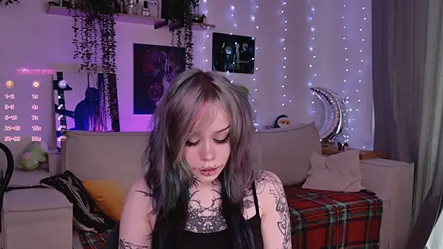 Lollyshy live sex cam