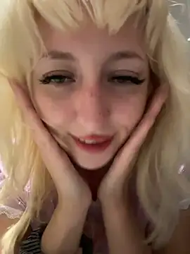 RonnieKiss live sex cam