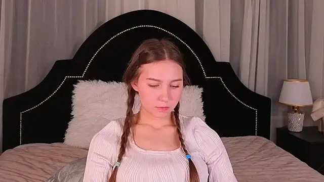 OliviaLay's cam snapshot