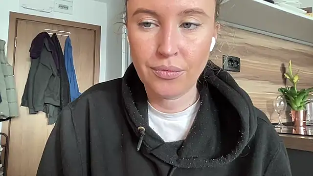 Ameli8's cam snapshot