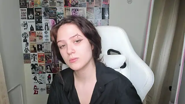 Anora_Miller's cam snapshot