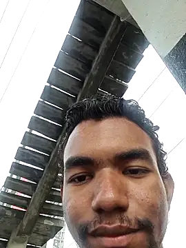 Reynold2608 live sex cam