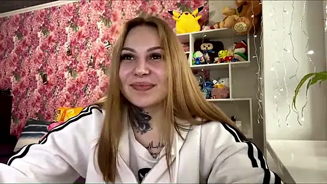 TraciBallena's cam snapshot