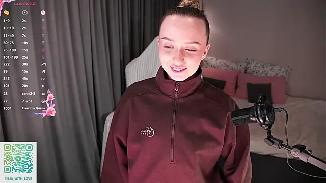 HollisBeckett live sex cam