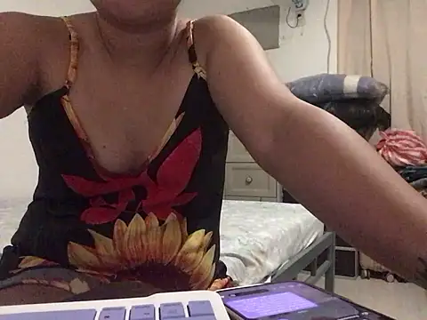 lady_candy85's cam snapshot