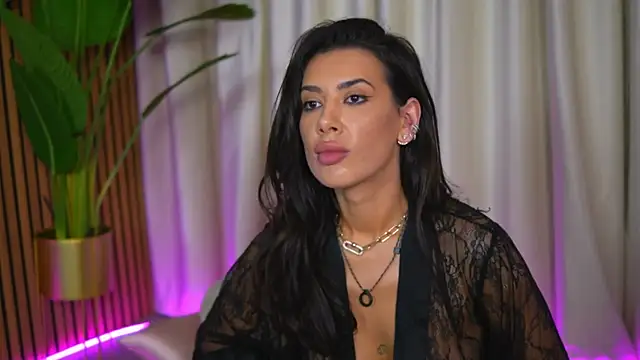 FoxieJullia live sex cam