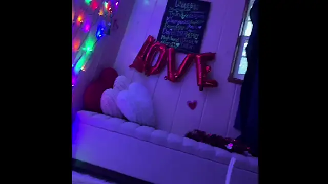 TheFishWife's cam snapshot