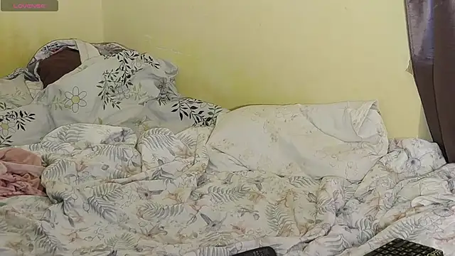 CindyJonson's cam snapshot