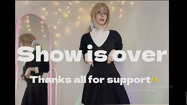 sweetuniporn's cam snapshot