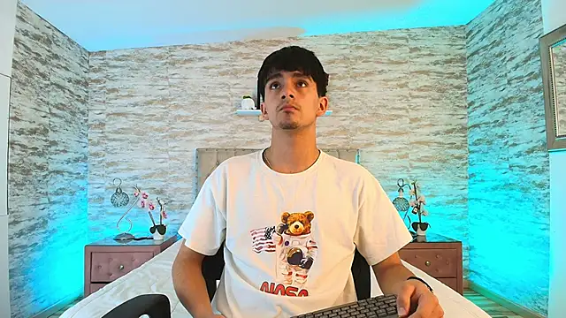 Axel_Draven live sex cam